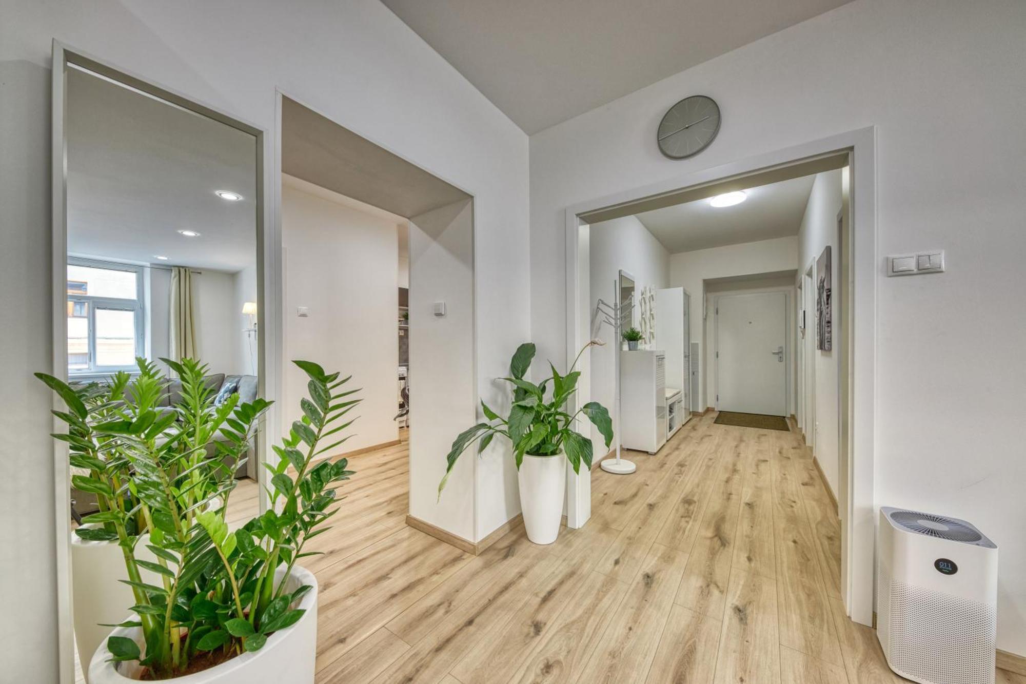 Le Monde Apartment Bratislava - Amazing 5Bdr In Downtown Extérieur photo