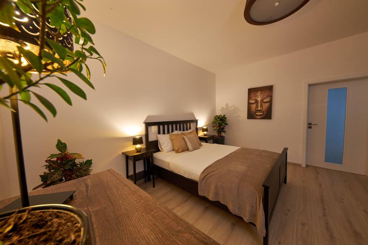 Le Monde Apartment Bratislava - Amazing 5Bdr In Downtown Extérieur photo