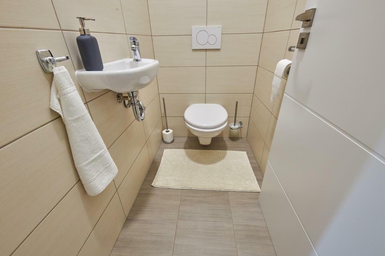 Le Monde Apartment Bratislava - Amazing 5Bdr In Downtown Extérieur photo