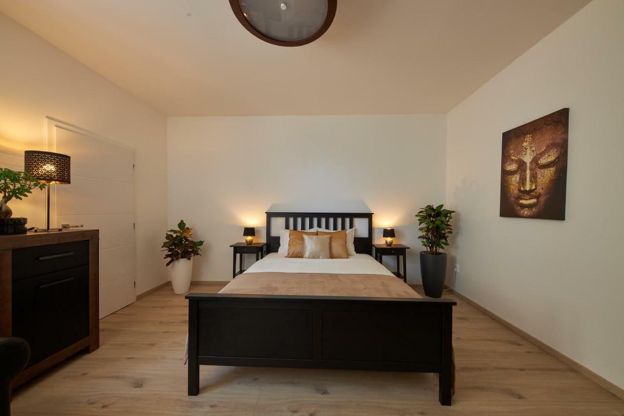 Le Monde Apartment Bratislava - Amazing 5Bdr In Downtown Extérieur photo