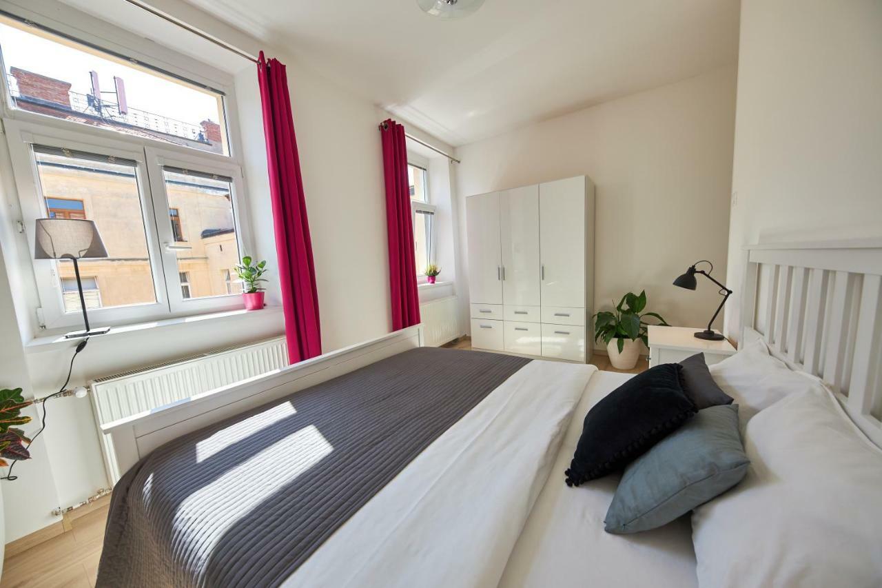 Le Monde Apartment Bratislava - Amazing 5Bdr In Downtown Extérieur photo